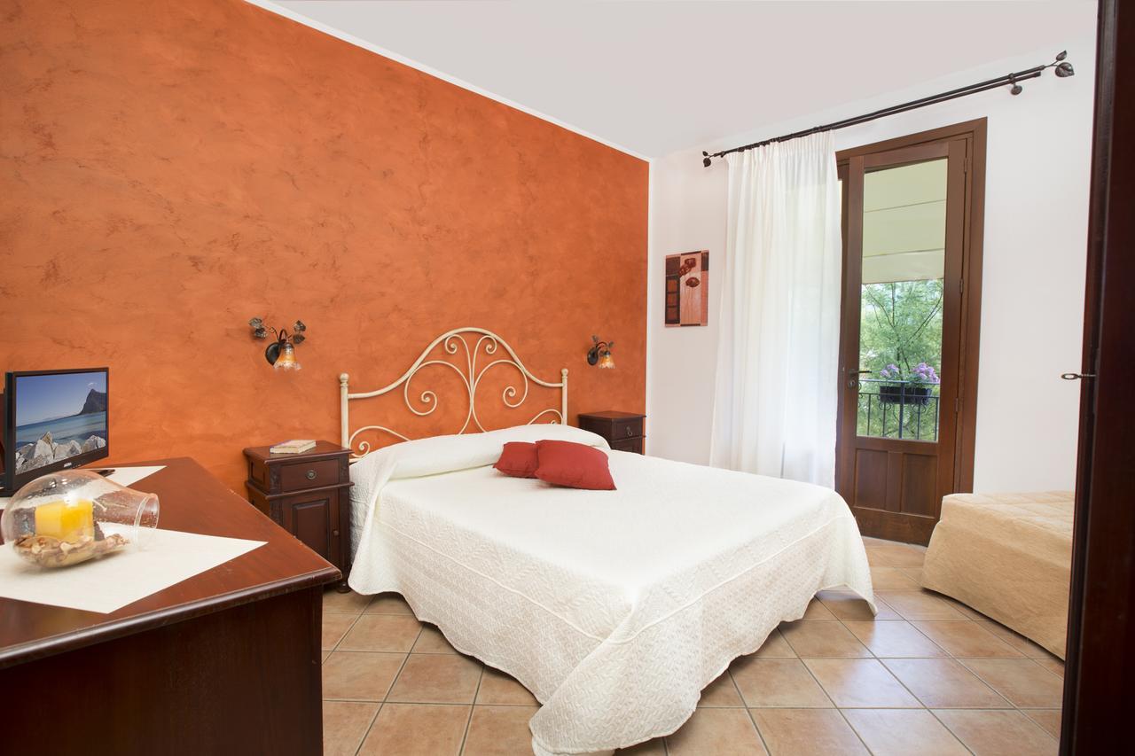 Cala Di Ponente Otel Castelluzzo Dış mekan fotoğraf